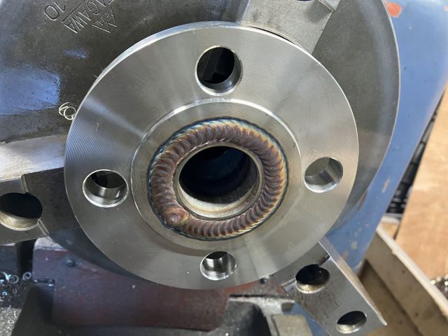 フランジ部溶接肉盛り